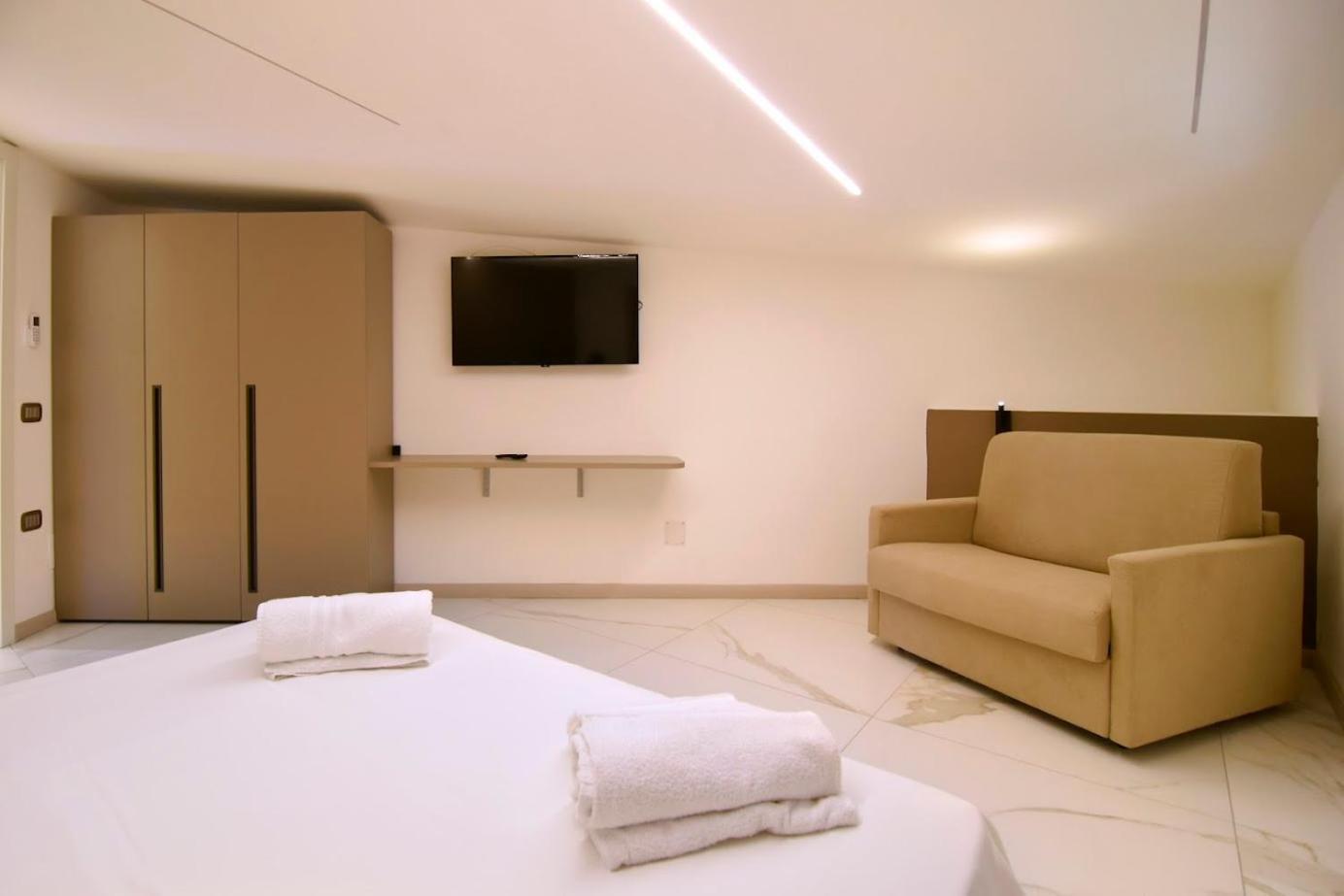 Belma Aparthotel And Rooms مارينا دي كاميروتا المظهر الخارجي الصورة