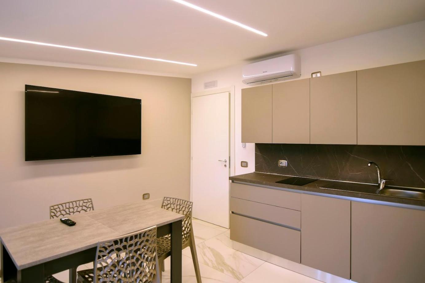 Belma Aparthotel And Rooms مارينا دي كاميروتا المظهر الخارجي الصورة